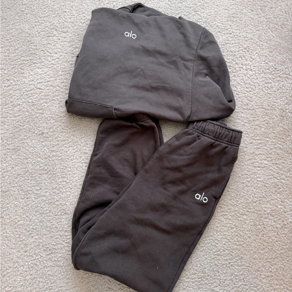 alo yoga accolade set expresso